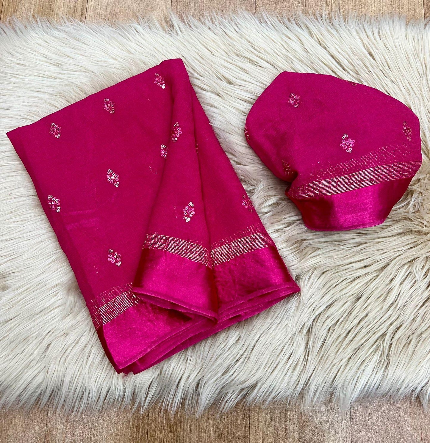 Viscous georgette with sequins buttas