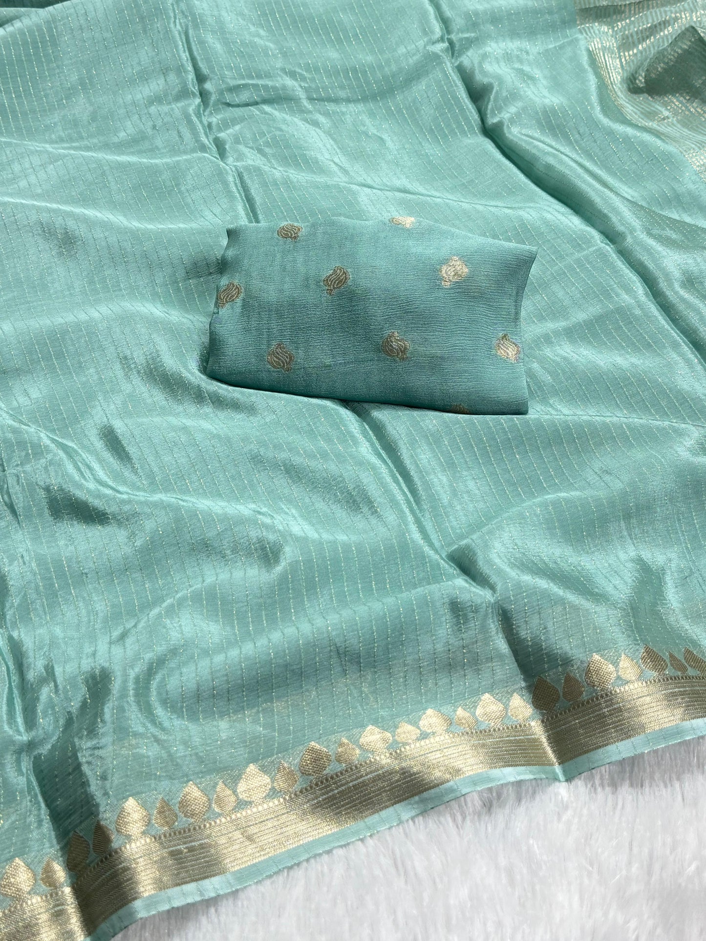 Premium viscous crushed chinon silk with lurex zari lines - 2