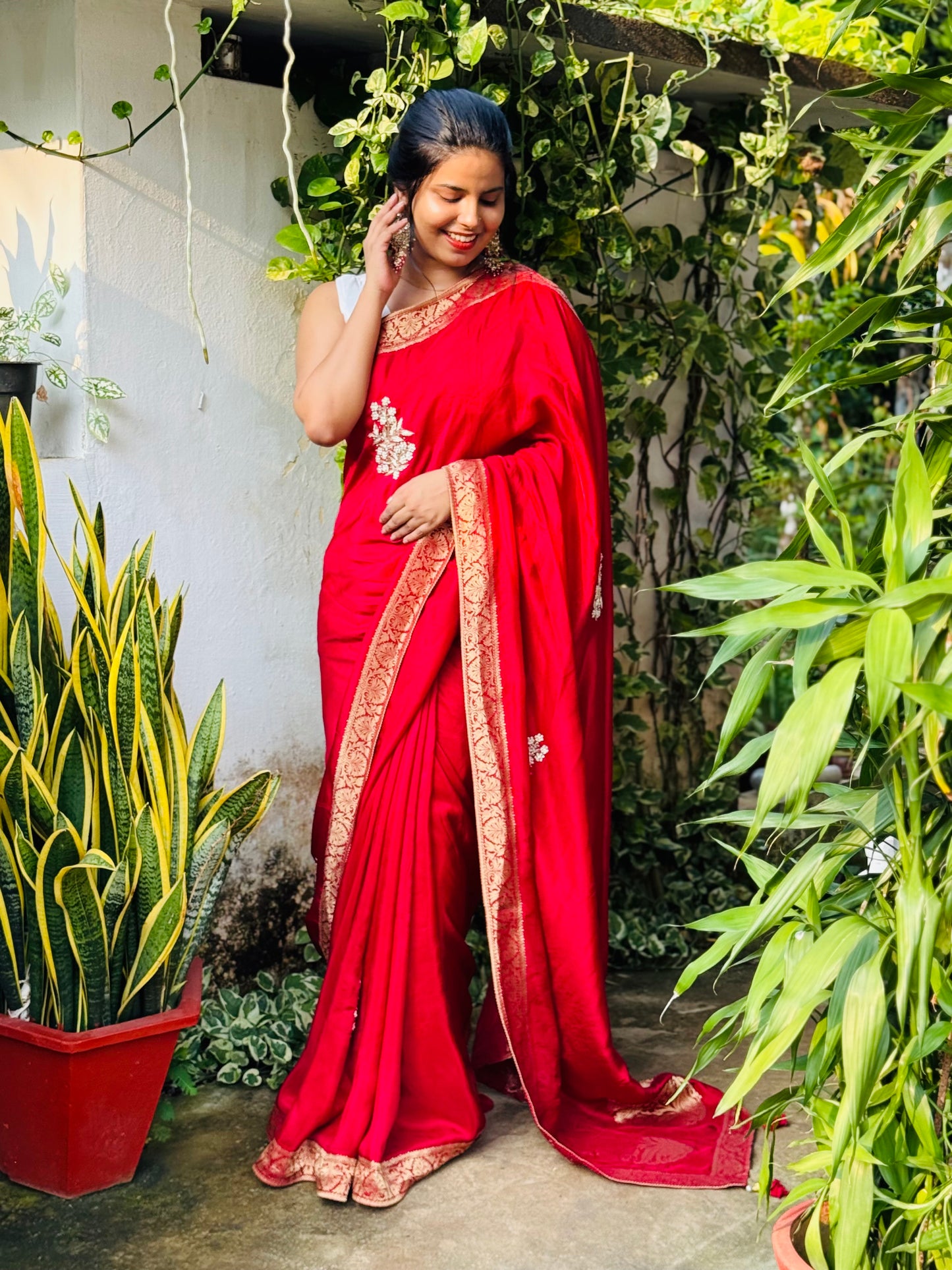 Premium munga silk saree with Banarasi weavings -Red