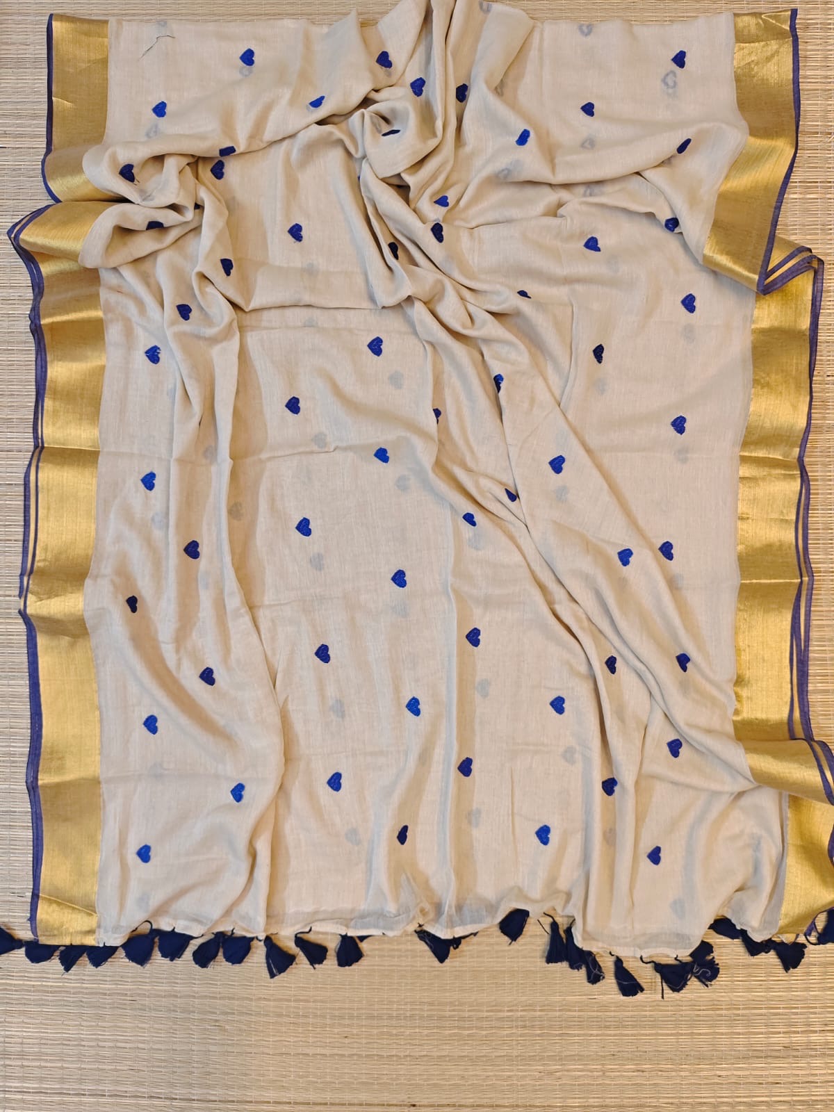 Pure authentic mul cotton saree with heart embroidery