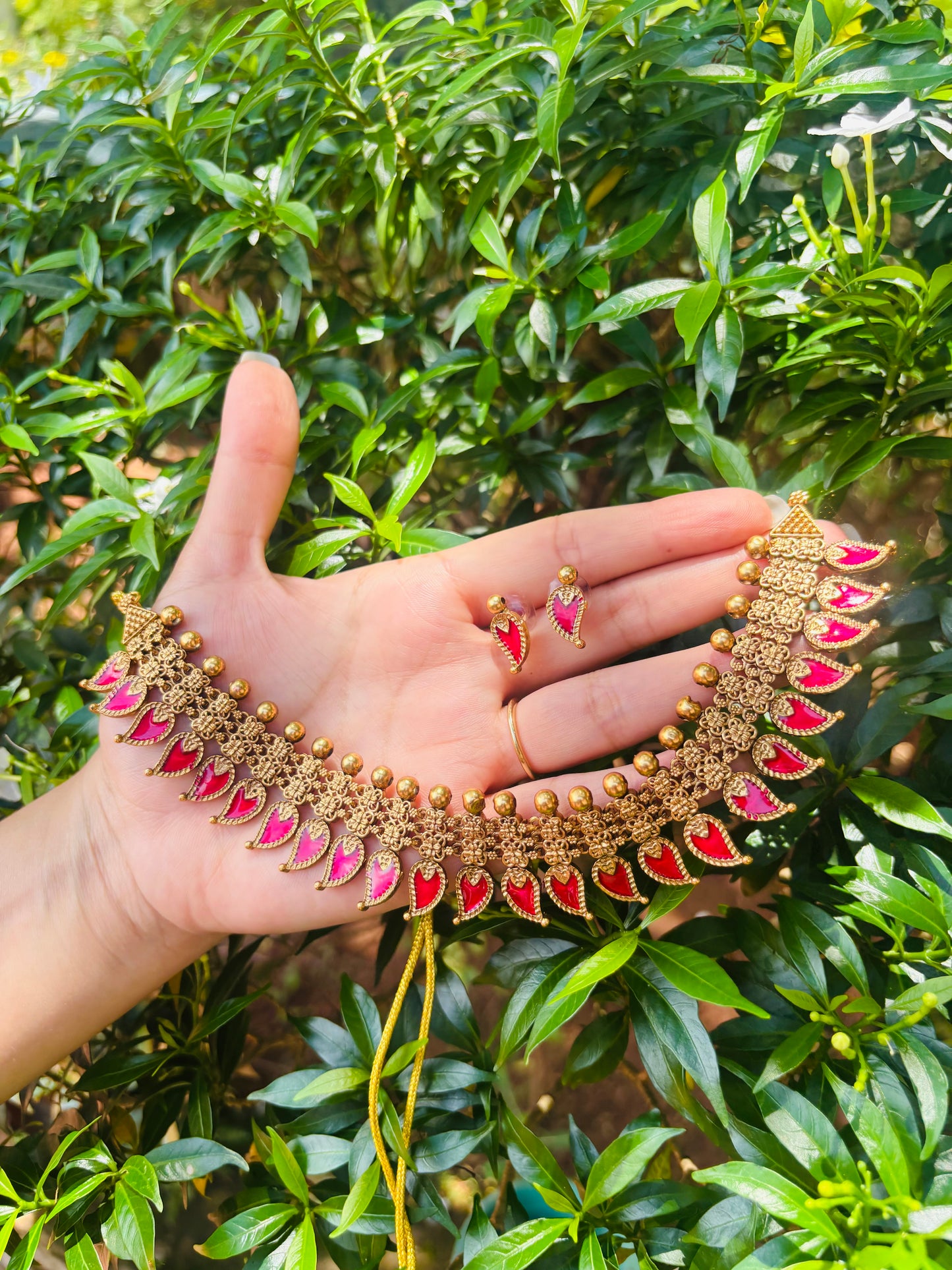 Antique Red Pulinakham Palakka Necklace Set – A timeless statement piece with an elegant antique finish and rich red detailing