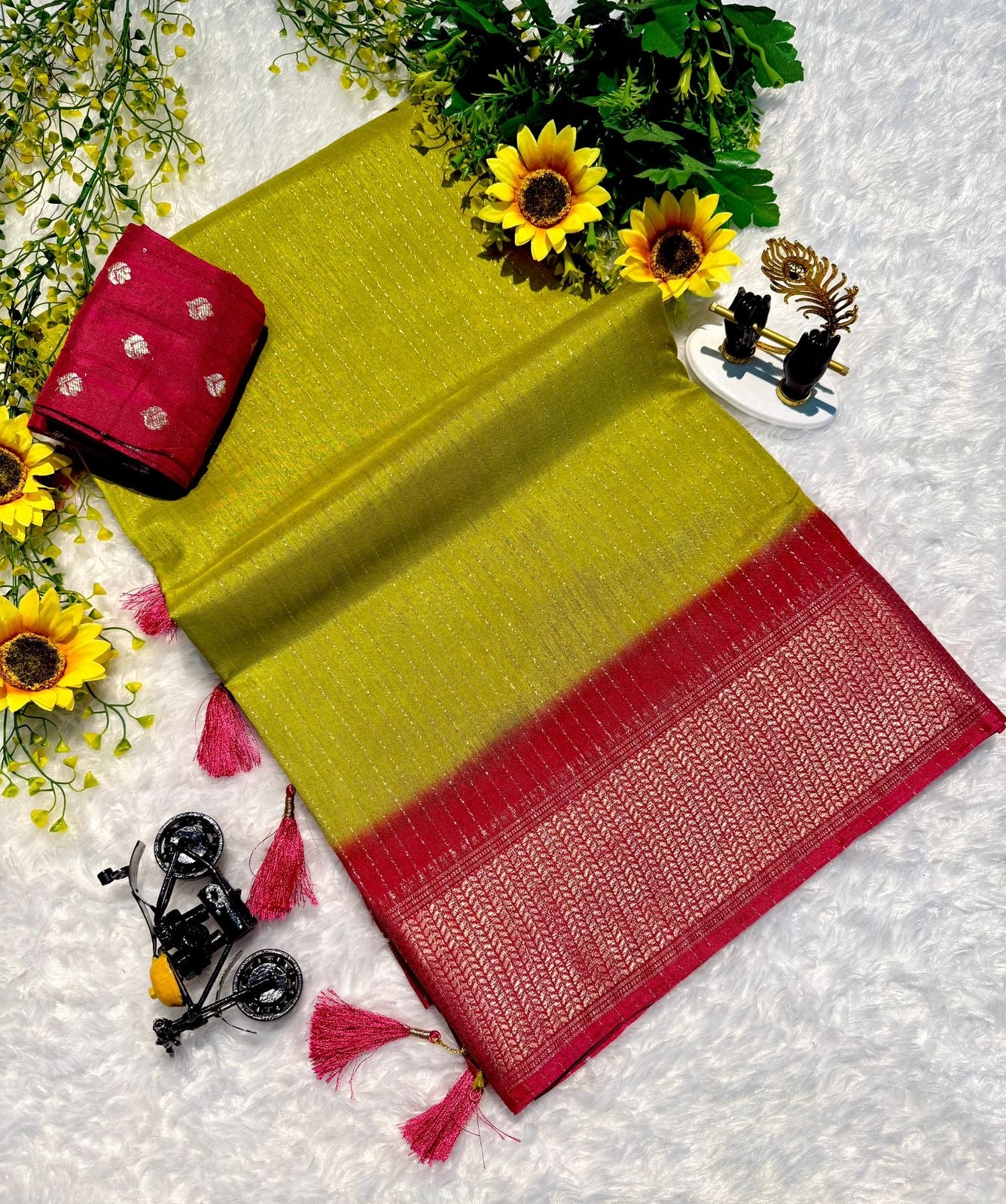 Beautiful dola silk saree with lurex linings 2