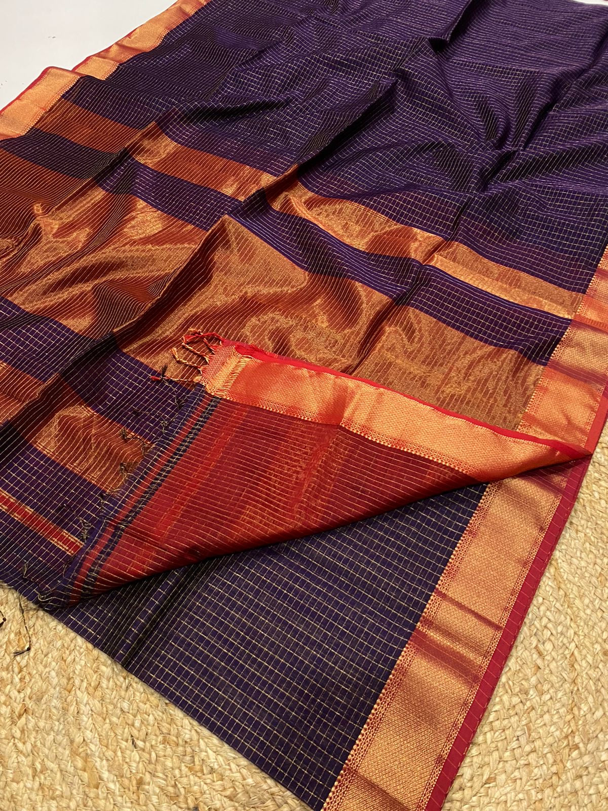 Pure Maheshwari handloom checks saree