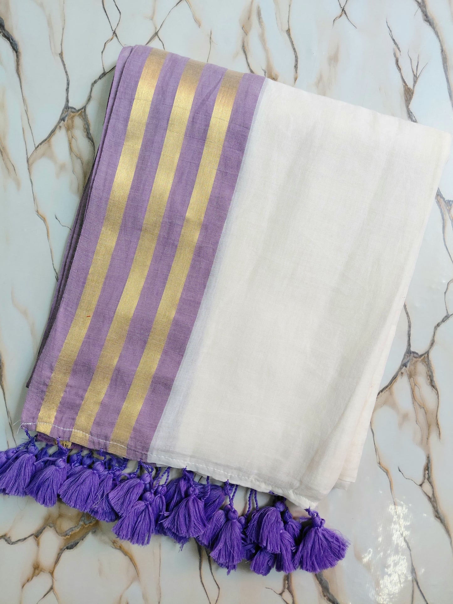 Pure authentic mul cotton saree with lavender border