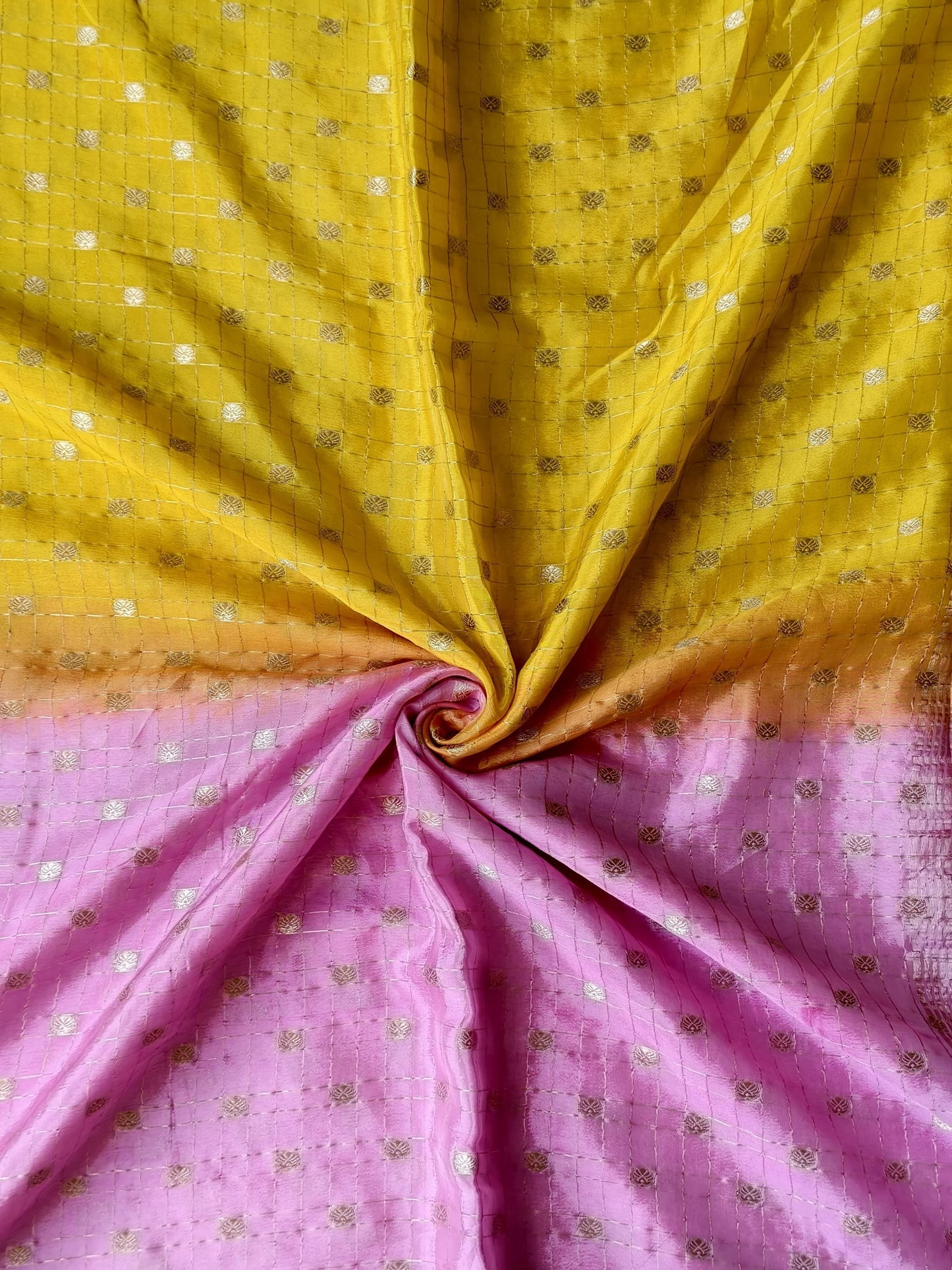 Soft ombre shaded chinon crepe silk saree with bandhini blouse piece