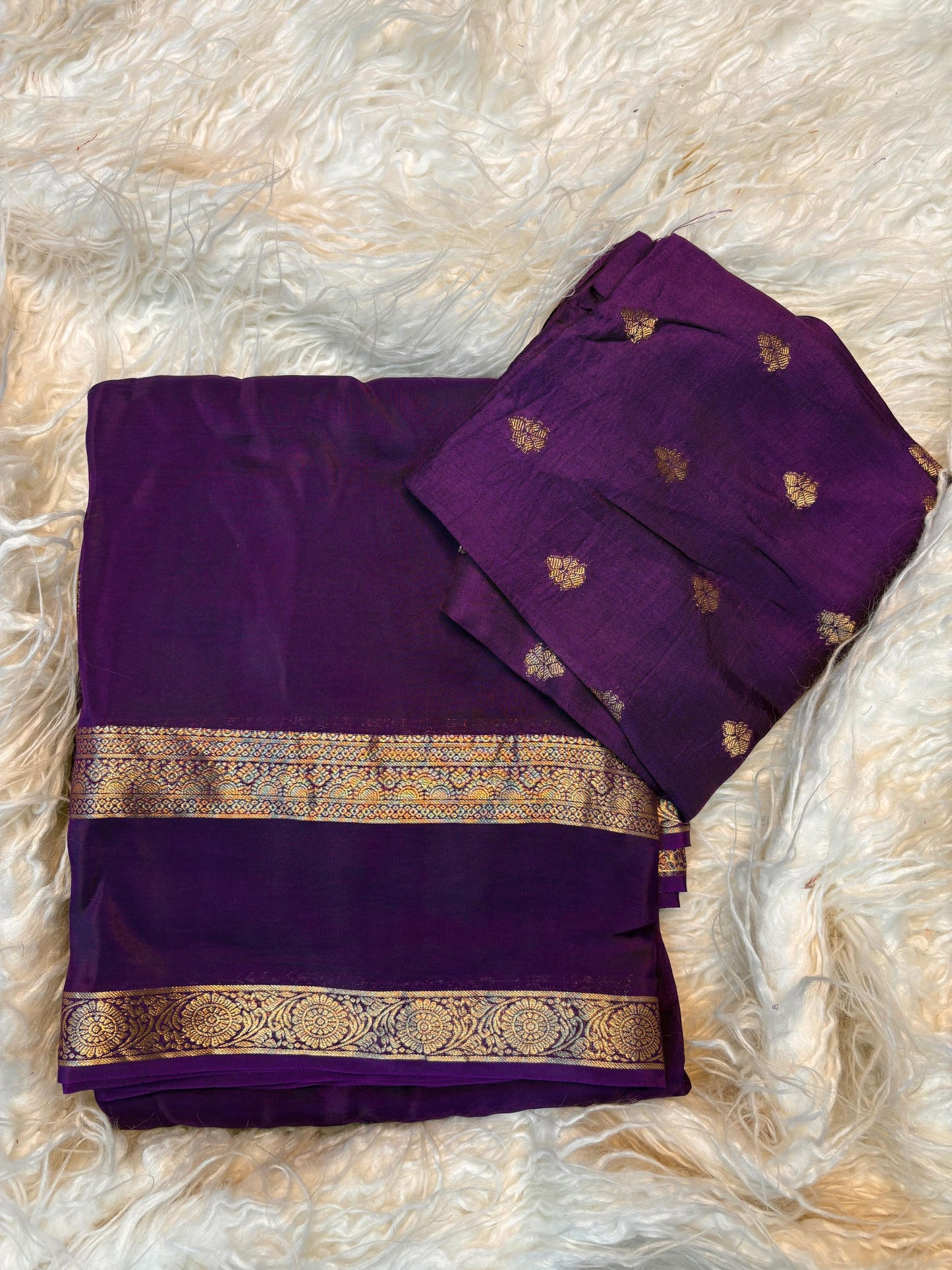 Beautiful soft viscous crape silk saree with double zari jacquard border and dola silk blouse piece