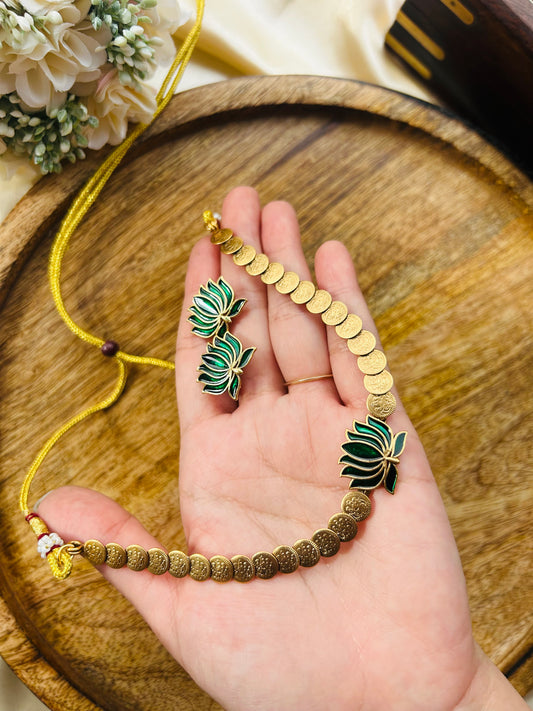 Beautiful Lotus coin necklace - Green