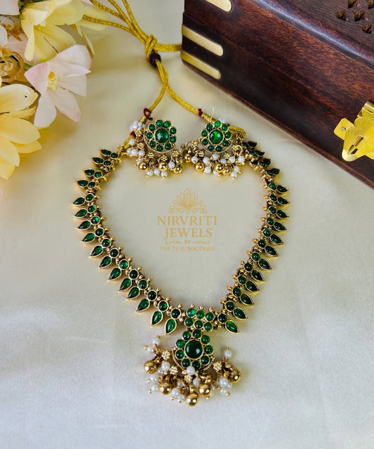 Kemp short necklace- Green