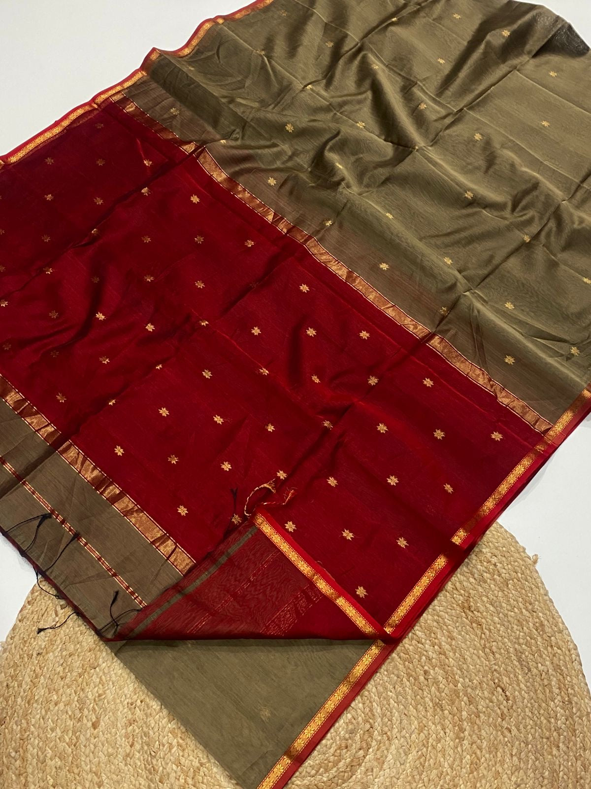 Pure Maheshwari silk cotton sarees with small border and buttis - contrast pallu and blouse