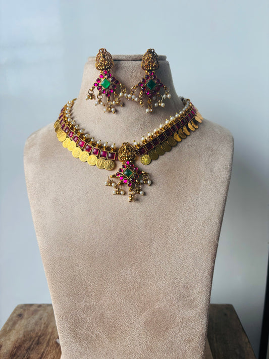 Beautiful and Premium kemp coin necklace - Red green
