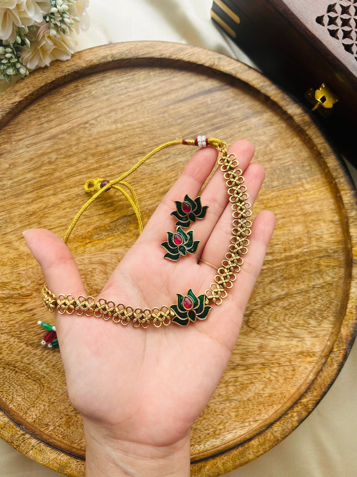 Lotus bloom necklace- green