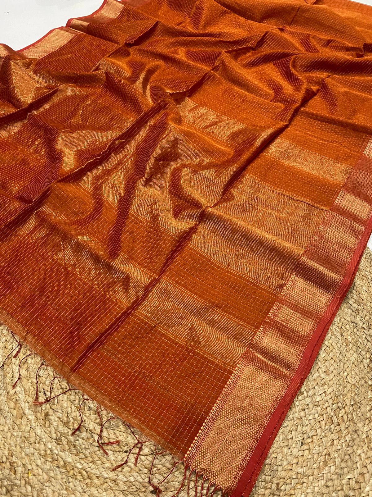 Pure Maheshwari handloom checks saree