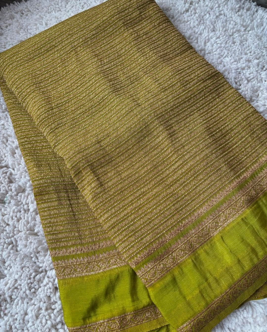 Beautiful khaddi georgette saree with intricate weavings!
