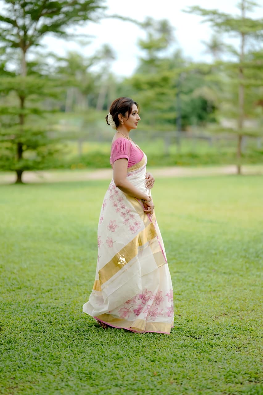 Premium Kerala cotton saree with beautiful pink floral digital prints (Prebooking 15 days)