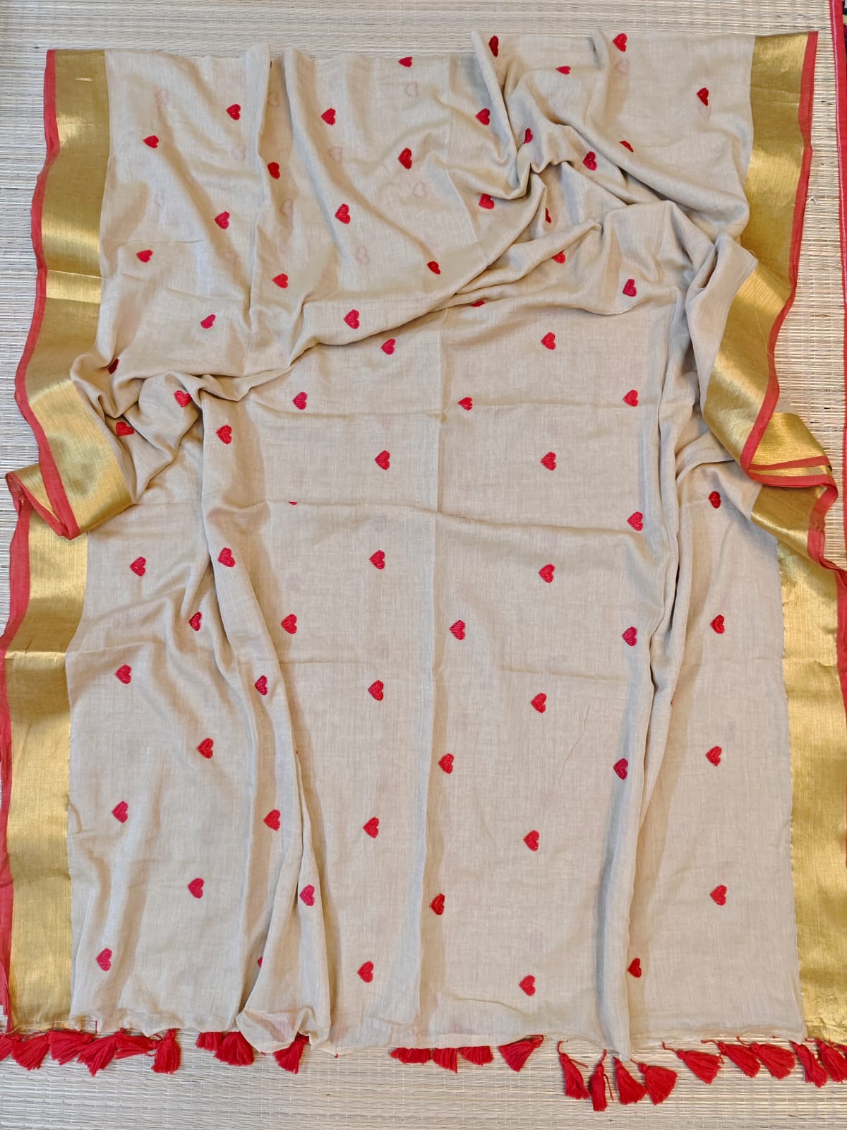 Pure authentic mul cotton saree with heart embroidery