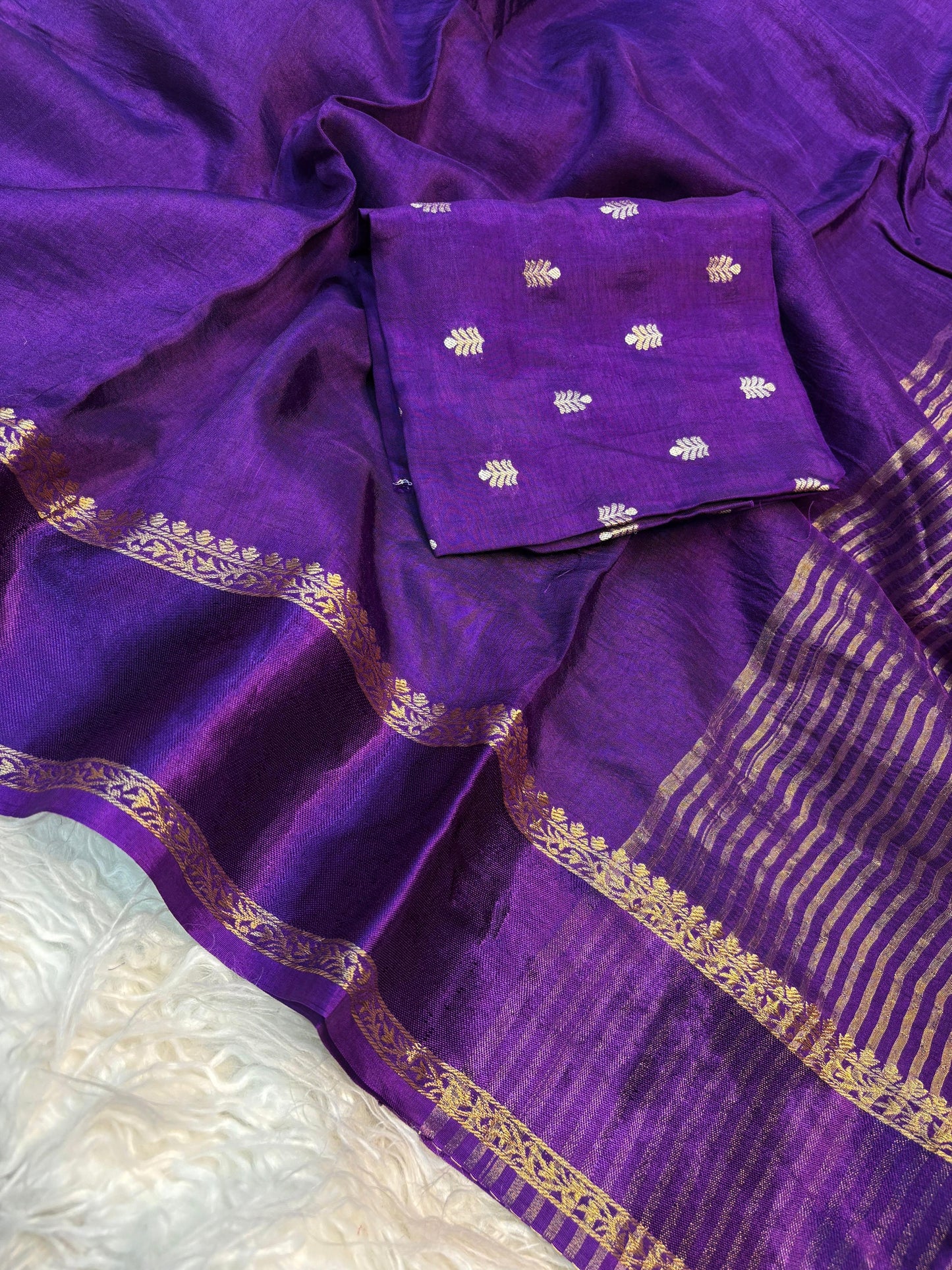 Beautiful soft viscous Russian silk saree with satin border (Prebooking)