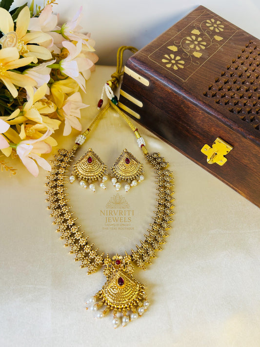 Budget friendly gold look alike necklace!