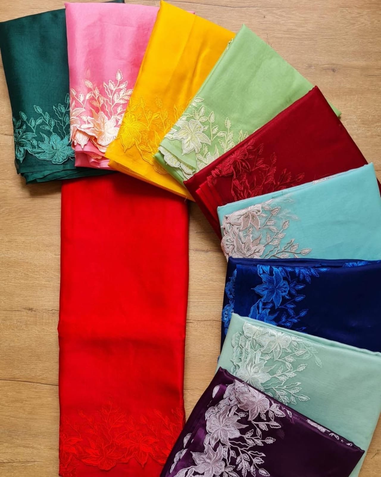 Pure organza silk saree with embroidery scallop border