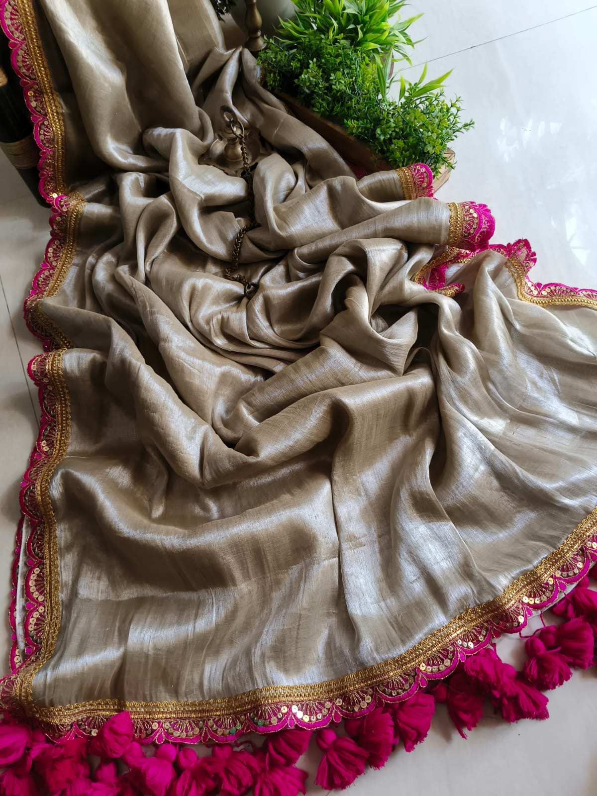 Mul tissue saree with lace border - 2