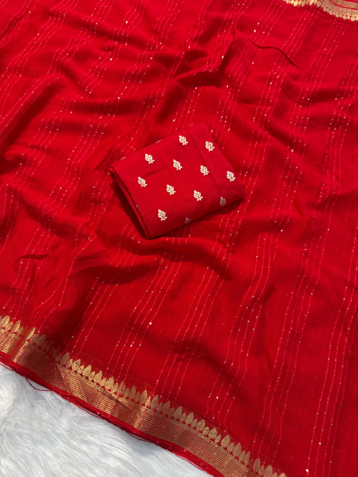 Soft viscous chinon saree with blouse piece