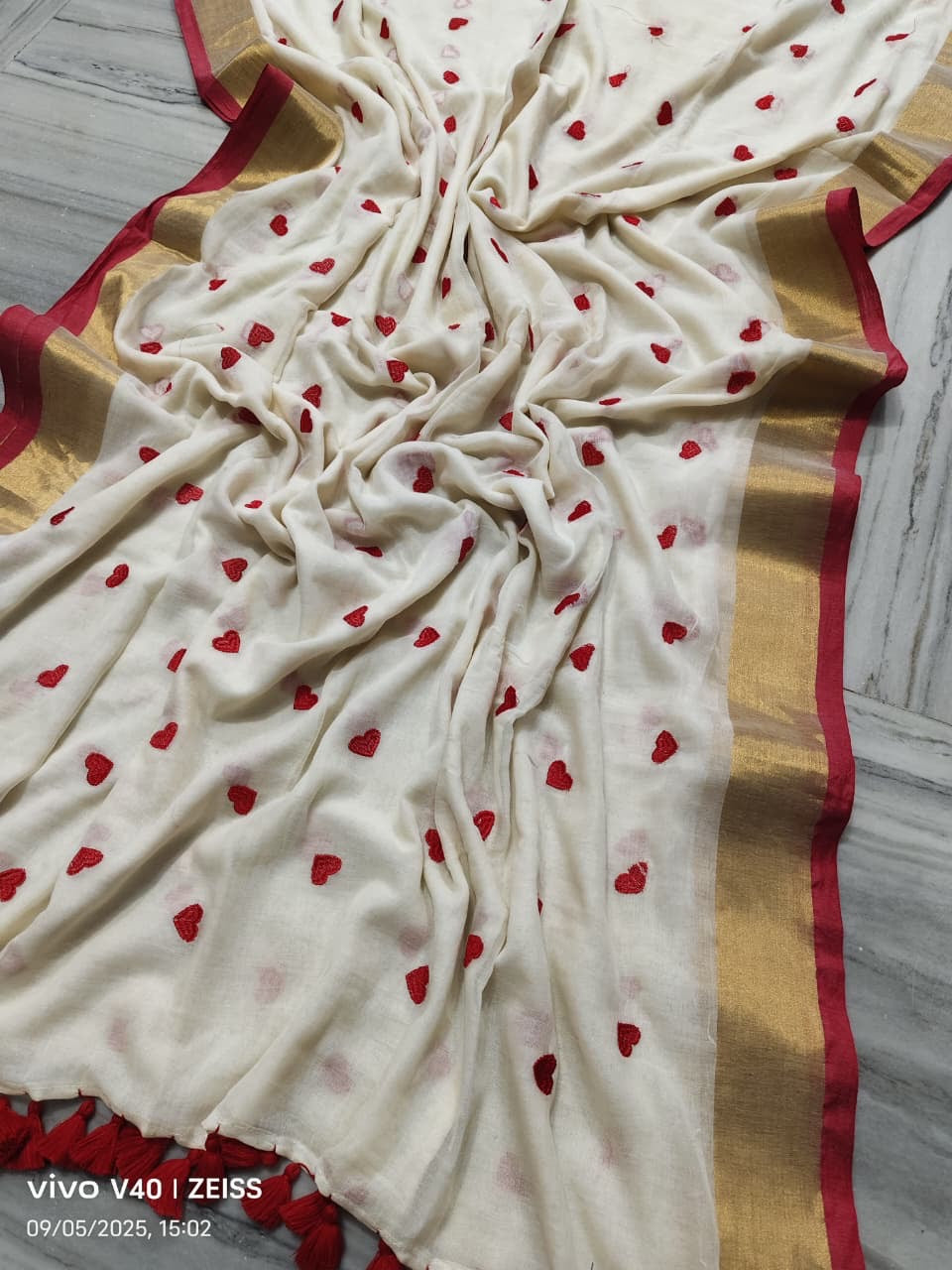 Pure authentic mul cotton saree with heart embroidery