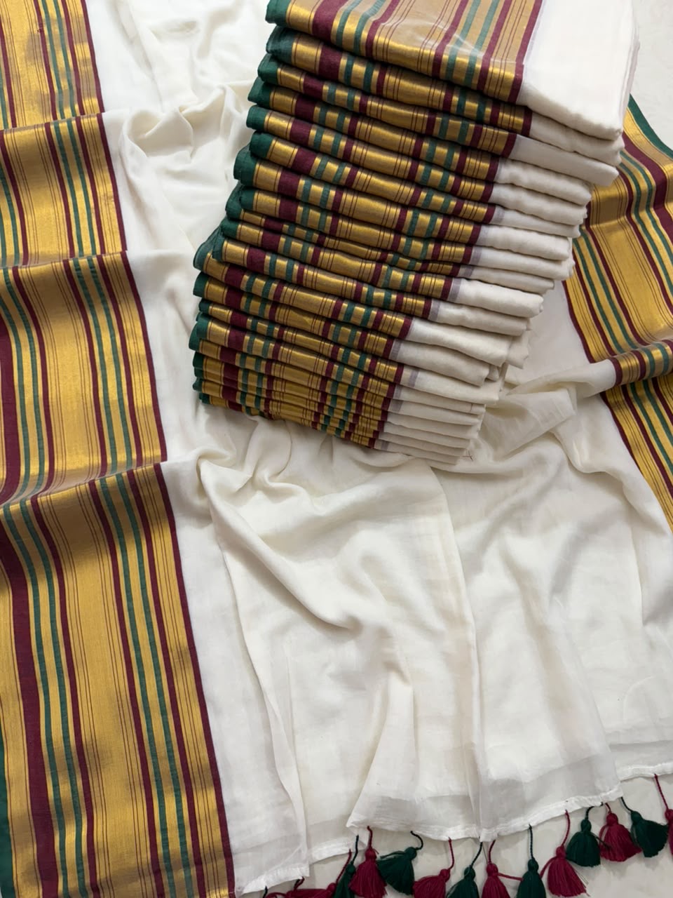 Pure and authentic soft mul cotton saree with maroon and green kanchi zari border