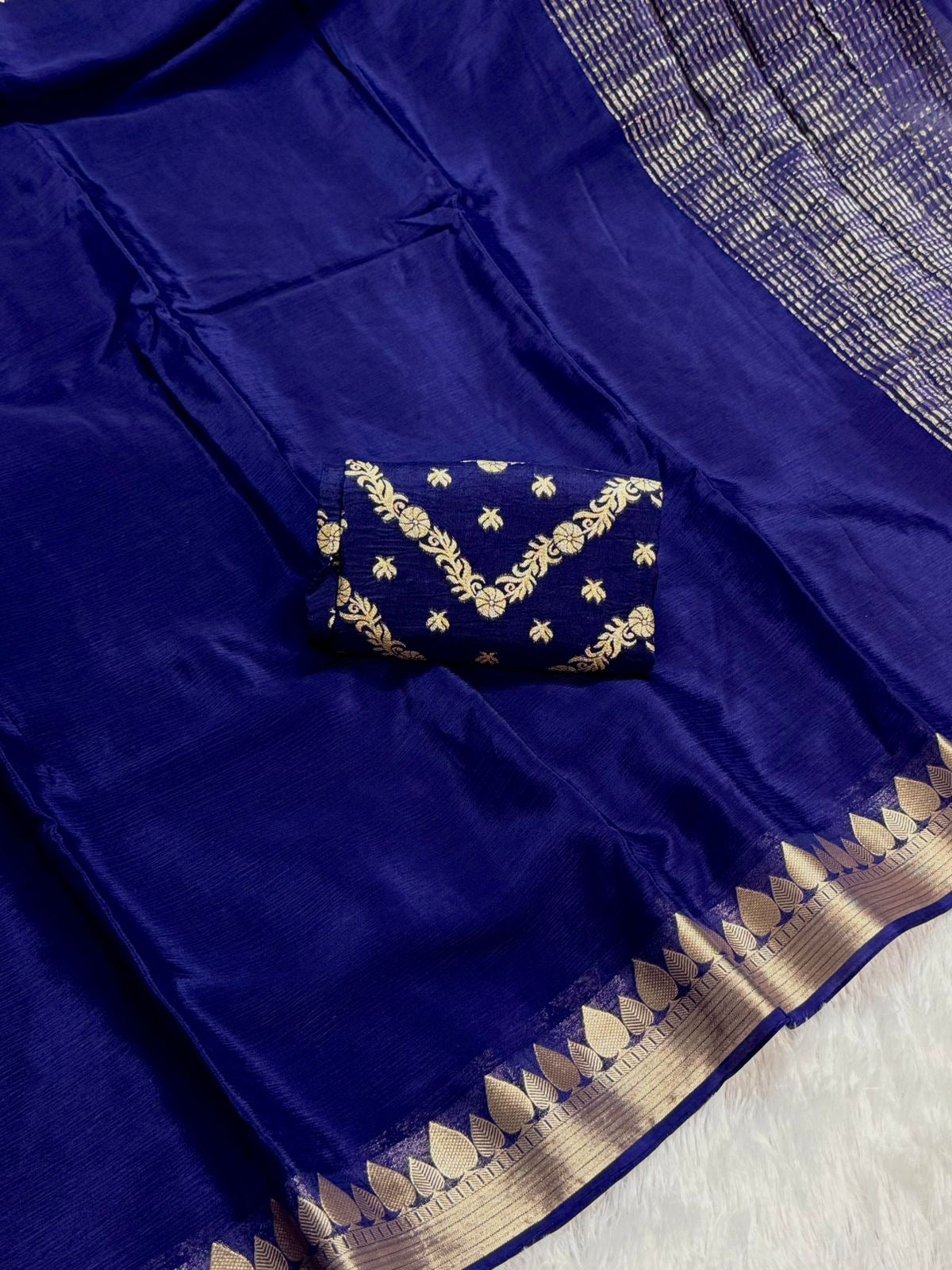 Beautiful viscous georgette saree with zari border and dola silk blouse