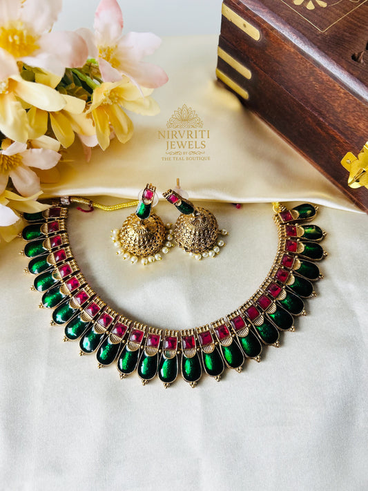 Beautiful onam palakka necklace - green