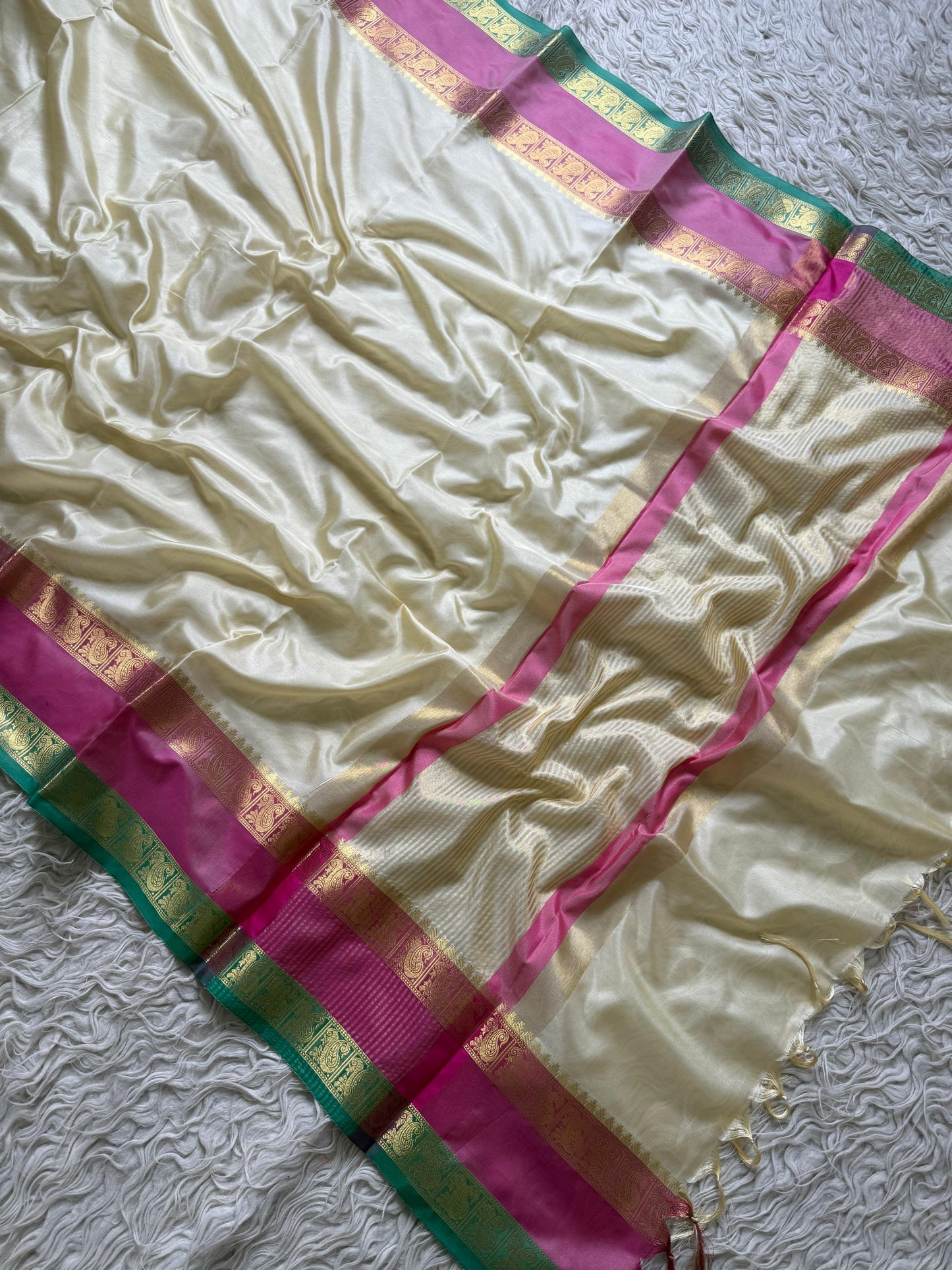 Beautiful semi gadwal Banarasi silk saree