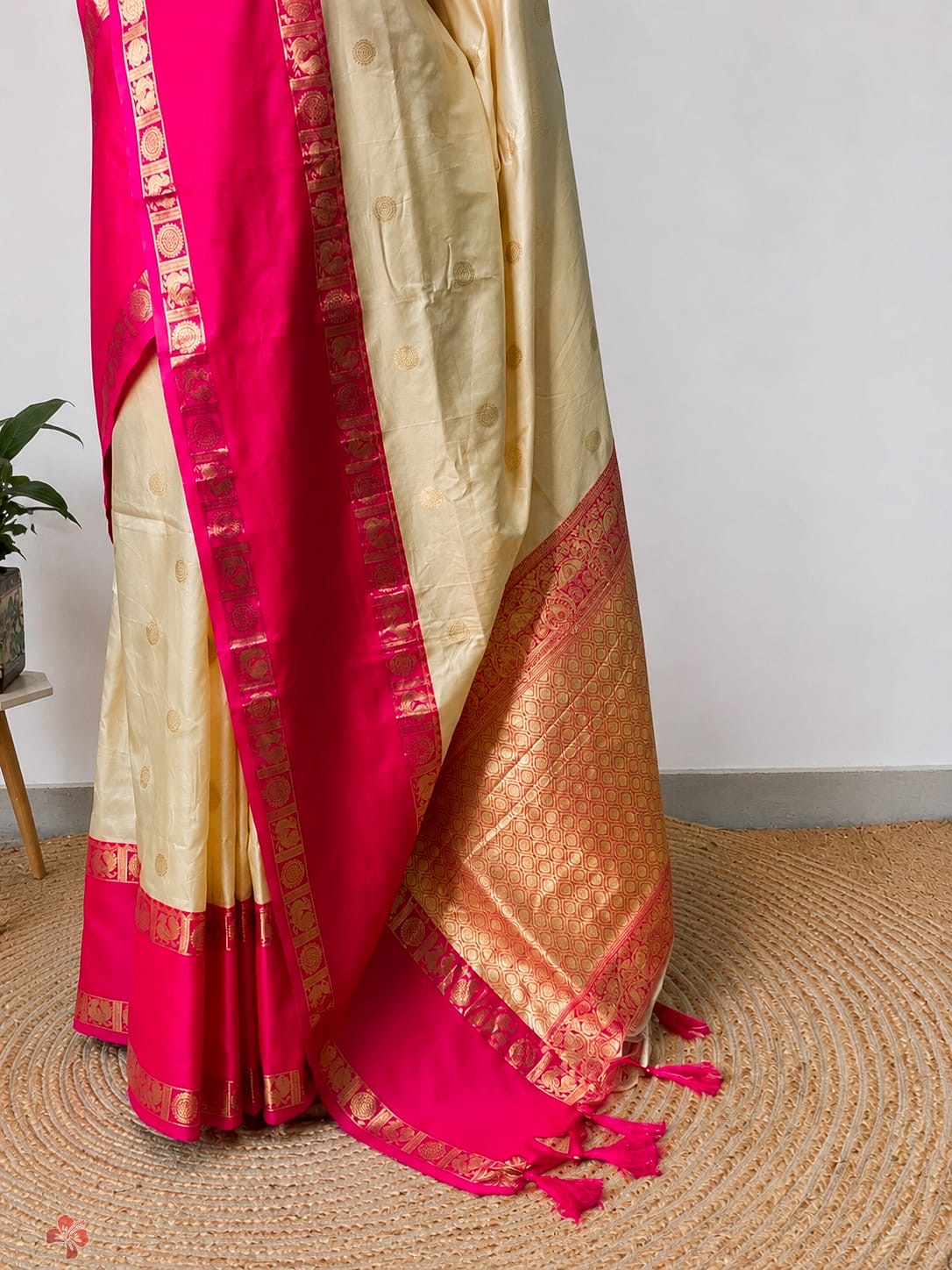 Soft semi silk saree - coin chakra