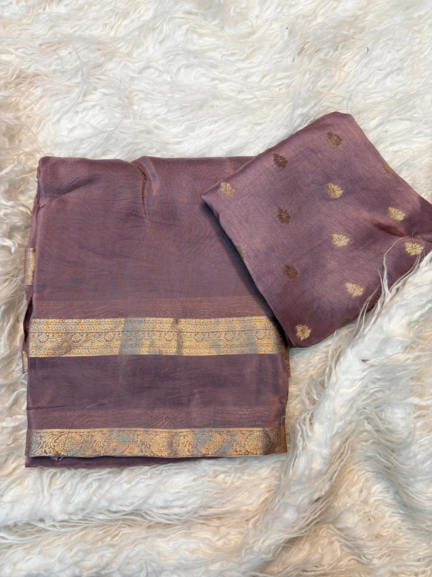 Beautiful soft viscous crape silk saree with double zari jacquard border and dola silk blouse piece