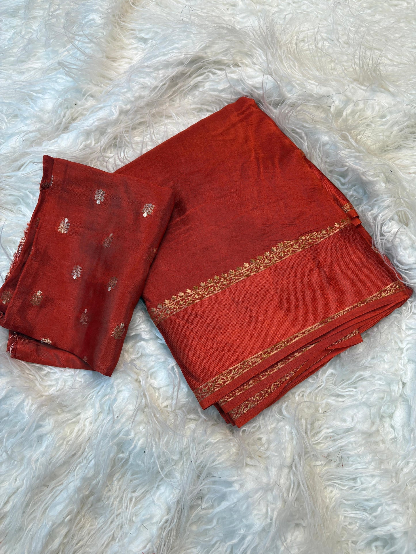 Beautiful soft viscous Russian silk saree with satin border (Prebooking)
