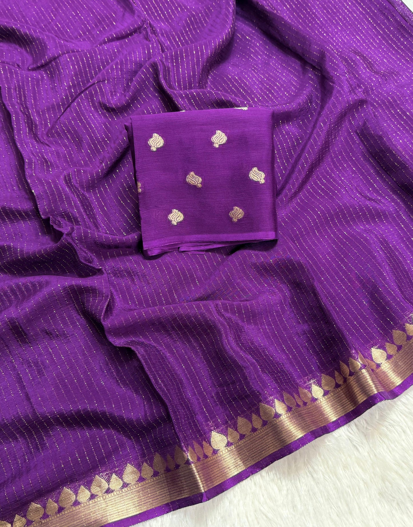Premium viscous crushed chinon silk with lurex zari lines - 2