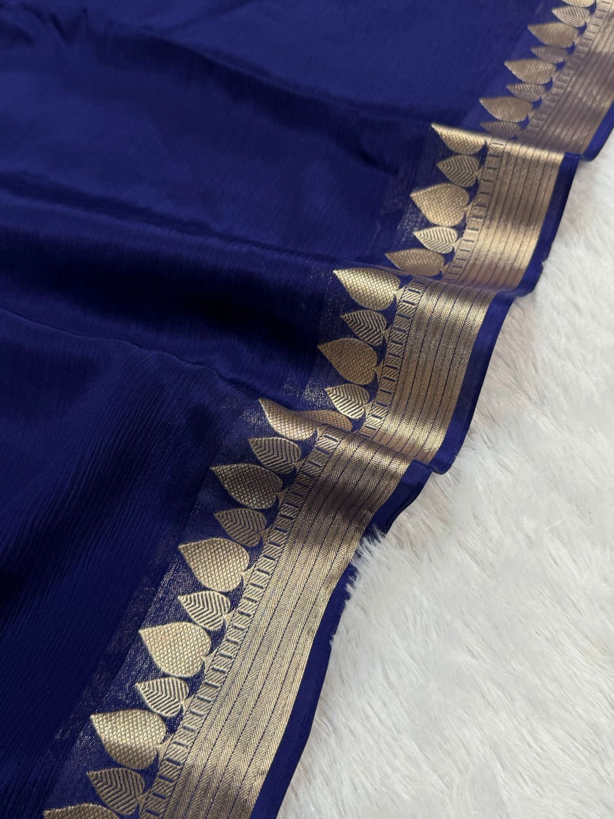 Beautiful viscous georgette saree with zari border and dola silk blouse