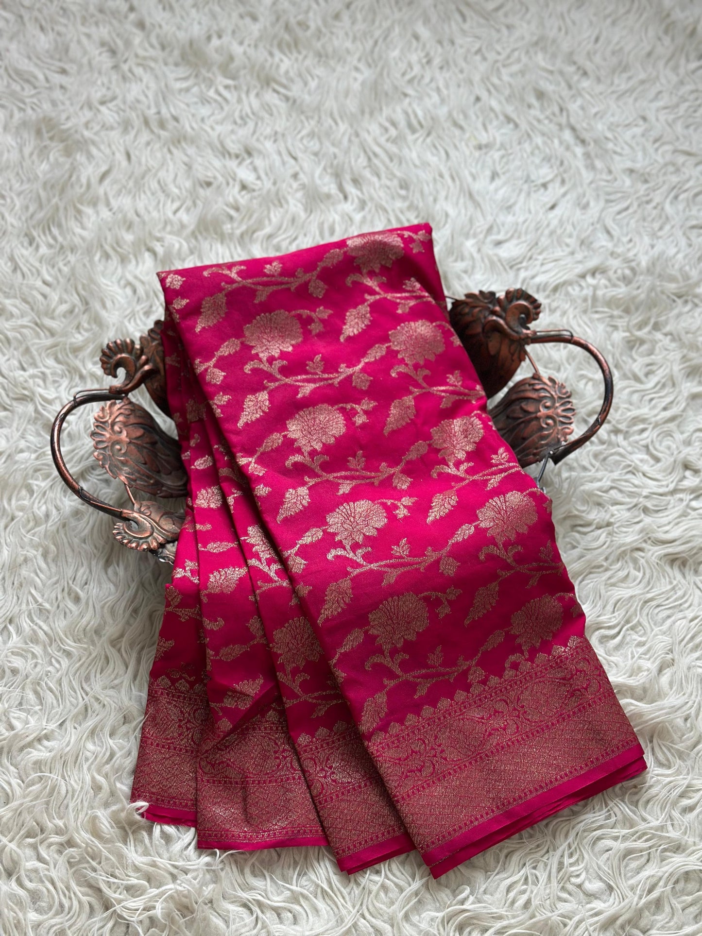Semi Banarasi georgette saree with antique weaves