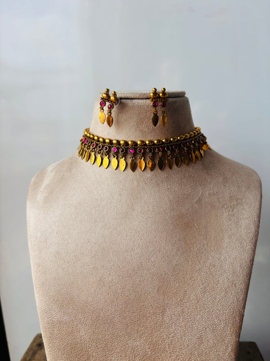 Minimal Pink Stone Ilakkathali – A timeless everyday statement