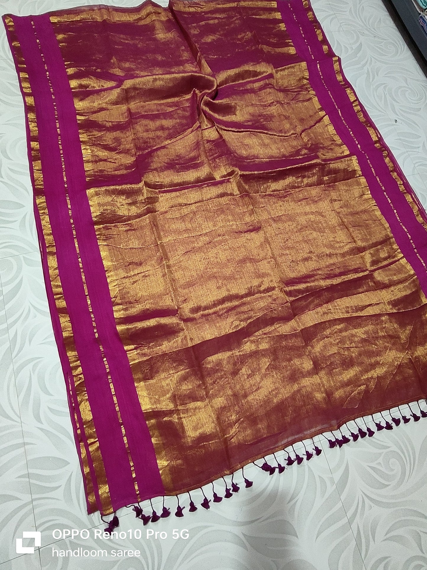 Mul tissue saree with zari border