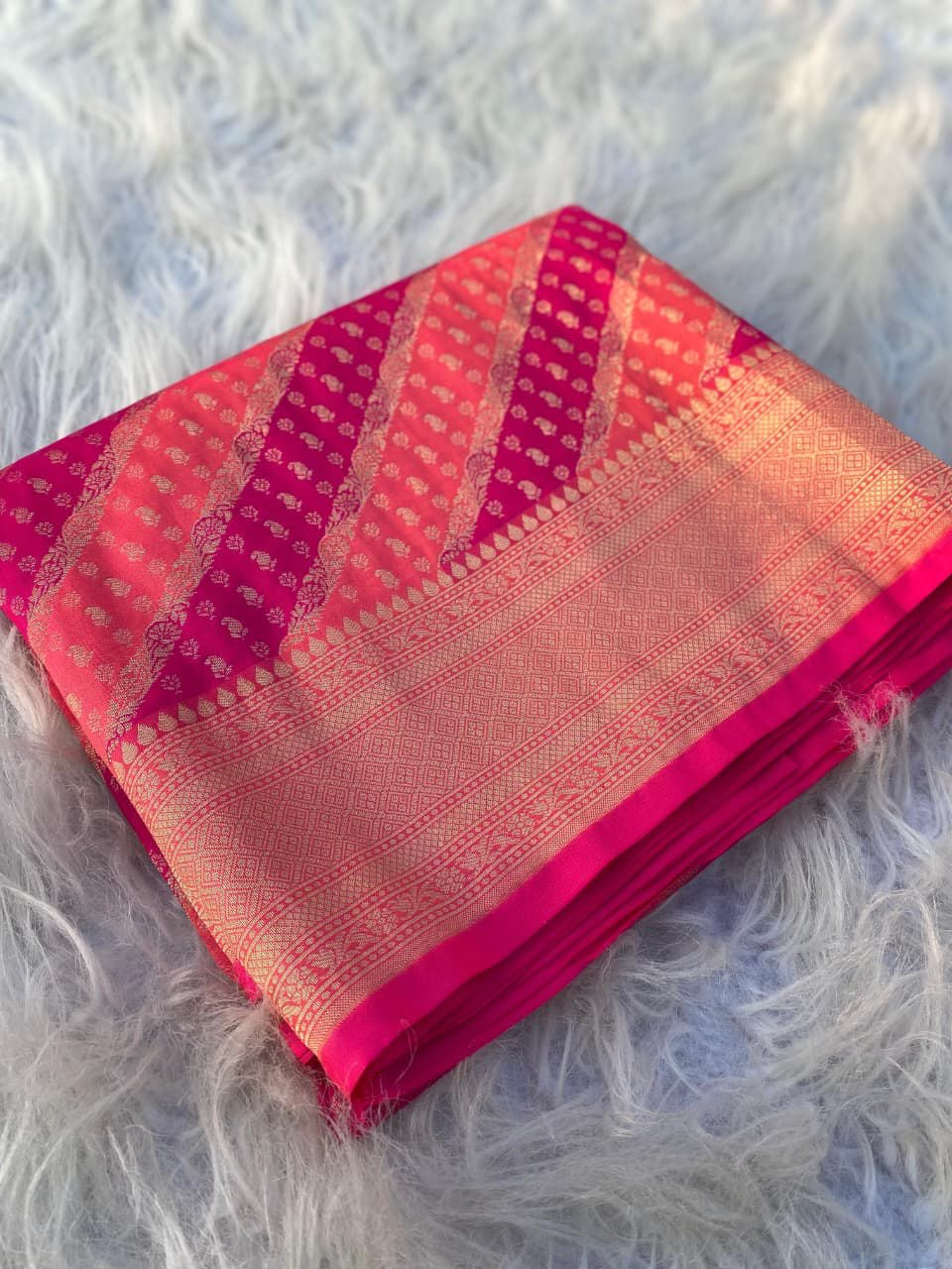 Premium Banarasi saree with rangkat weaves
