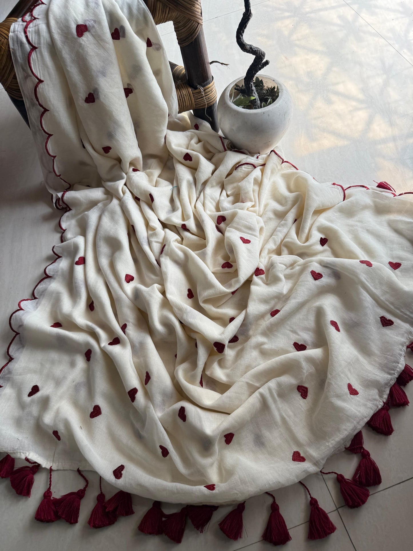 Pure and authentic mul cotton sarees with heart embroidery and scalloped border