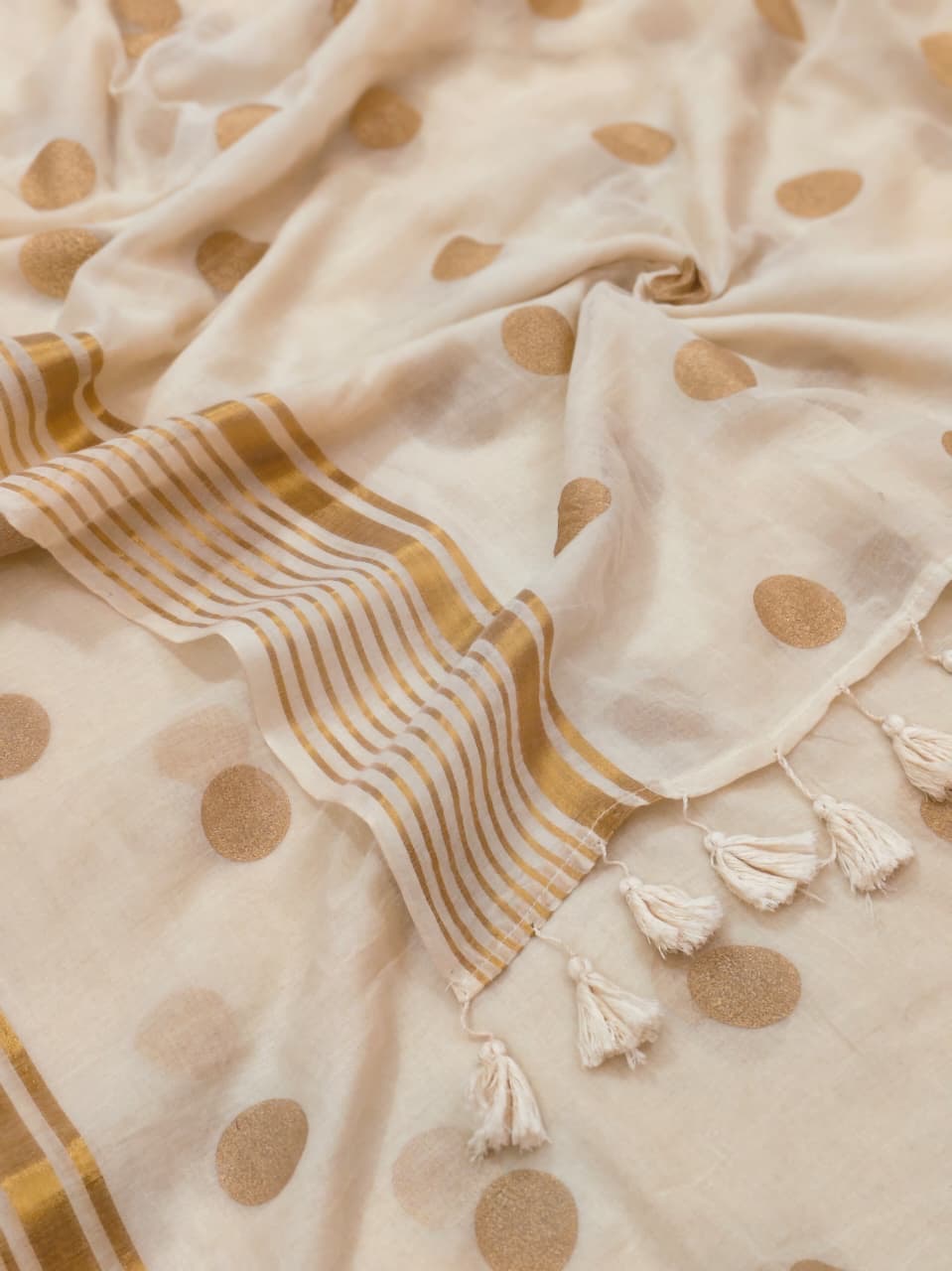 Pure authentic mul cotton saree with zari stripes border and polka body - without blouse