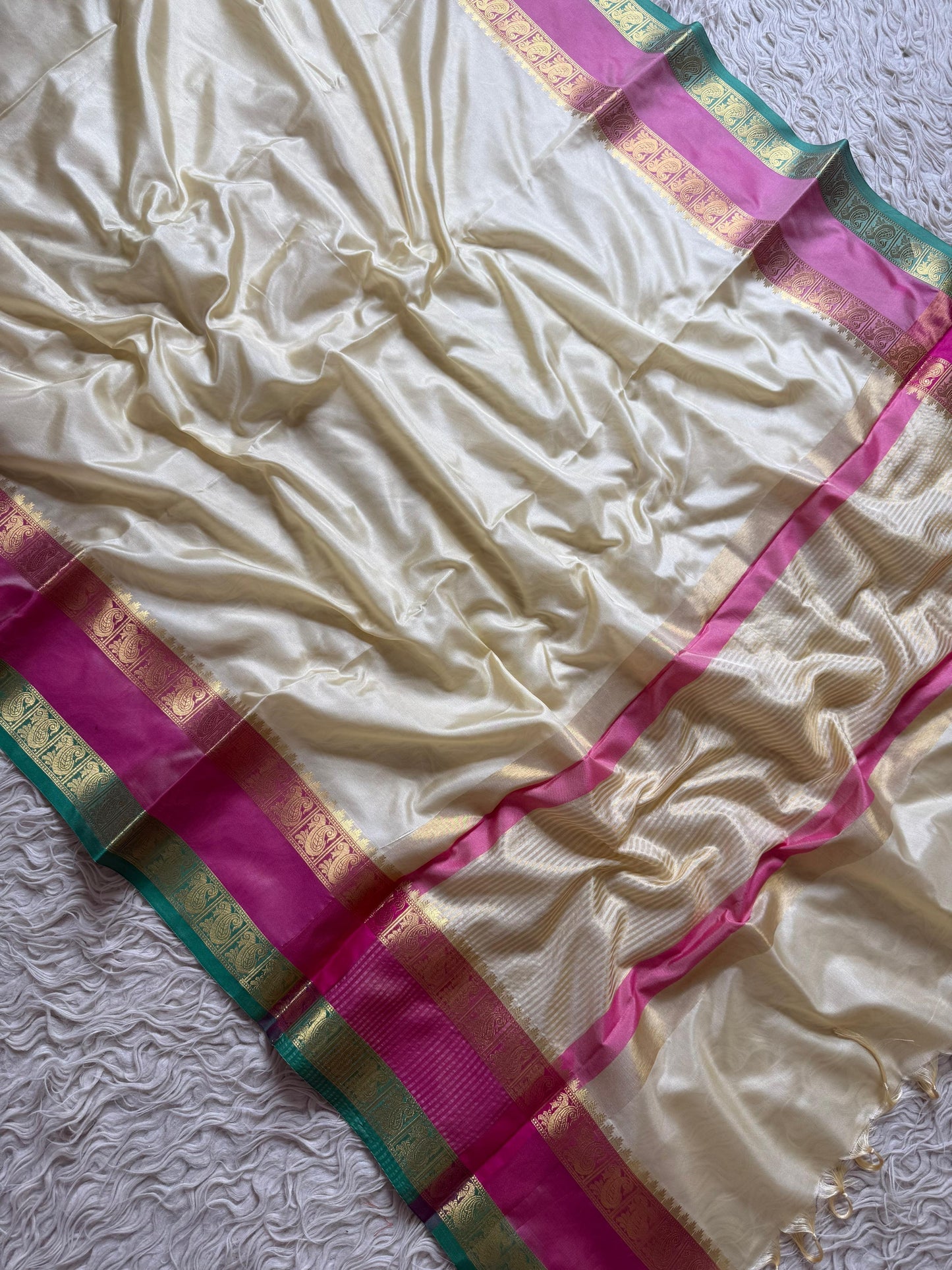 Beautiful semi gadwal Banarasi silk saree