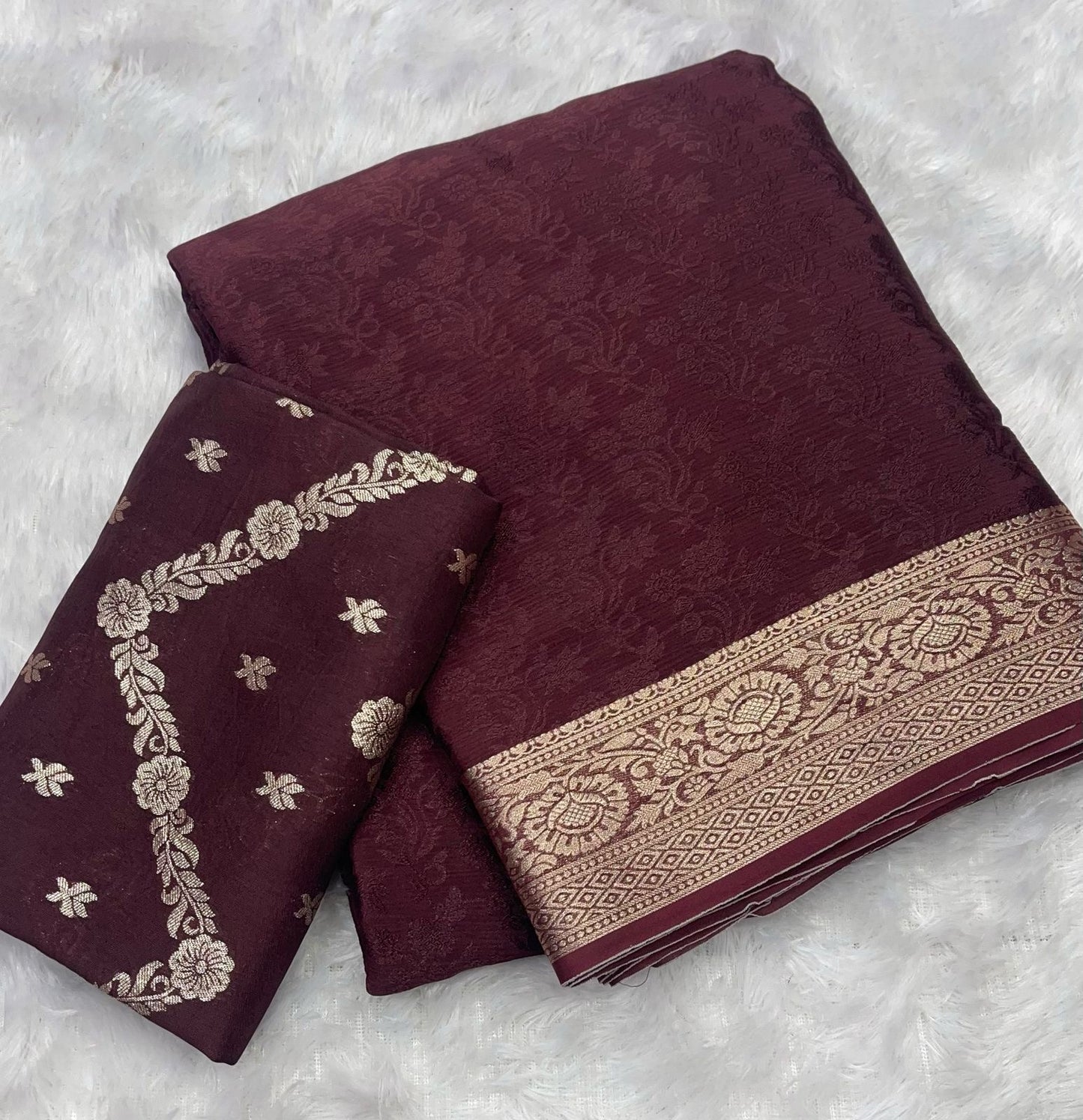 Soft viscous chinon silk with self weaving
