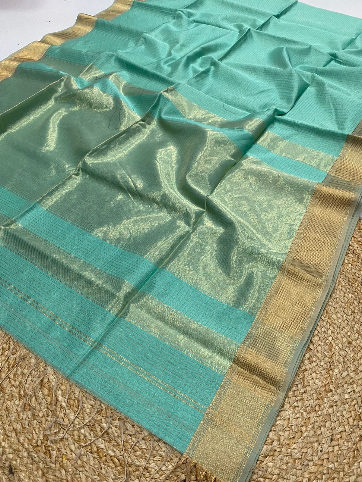 Pure Maheshwari handloom checks saree