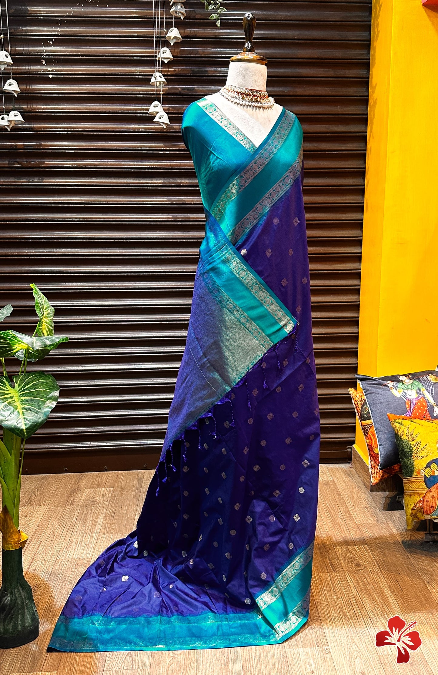 Semi kanchi silk saree with contrast border