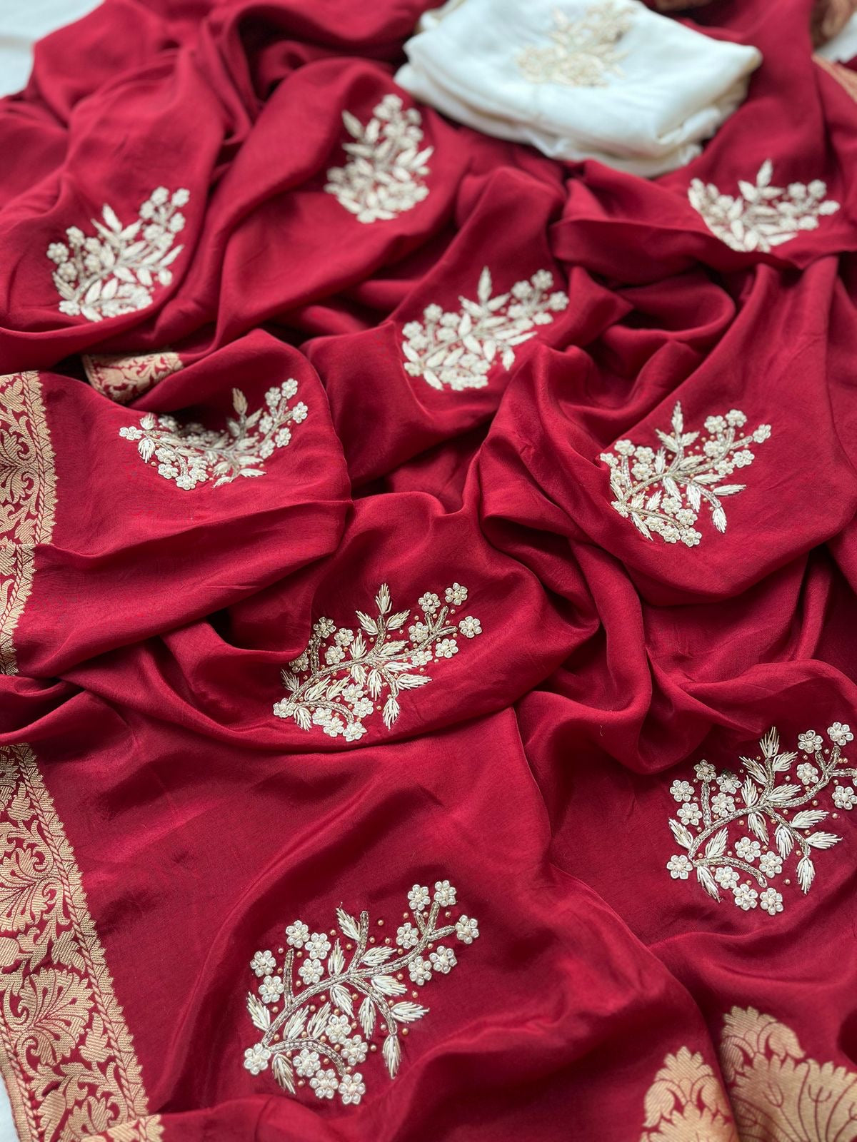 Premium munga silk saree with Banarasi weavings -Red