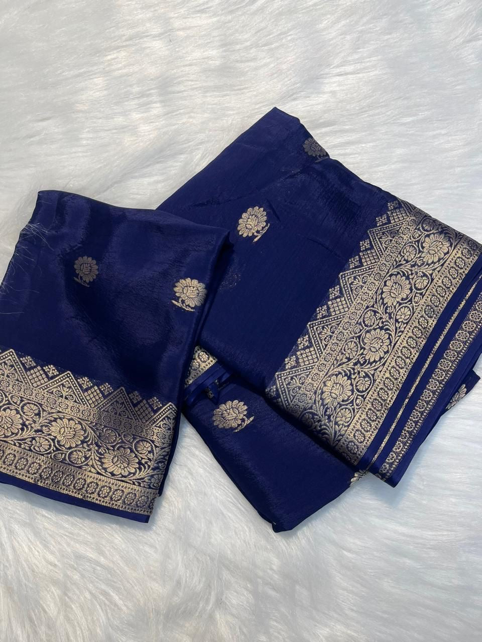 Soft viscous crepe silk with flower buttas and Banarasi border