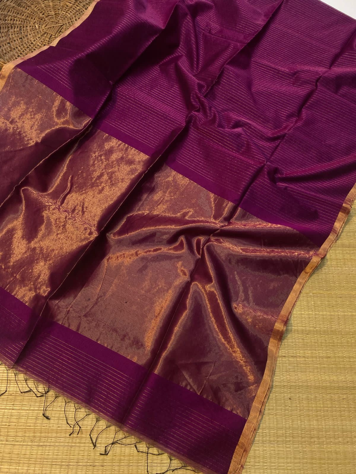 Pure Maheshwari silk cotton saree - small border zari stripes