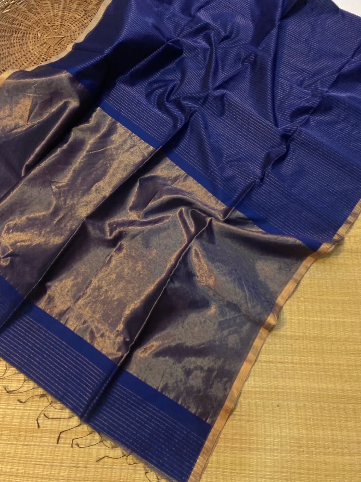 Pure Maheshwari silk cotton saree - small border zari stripes