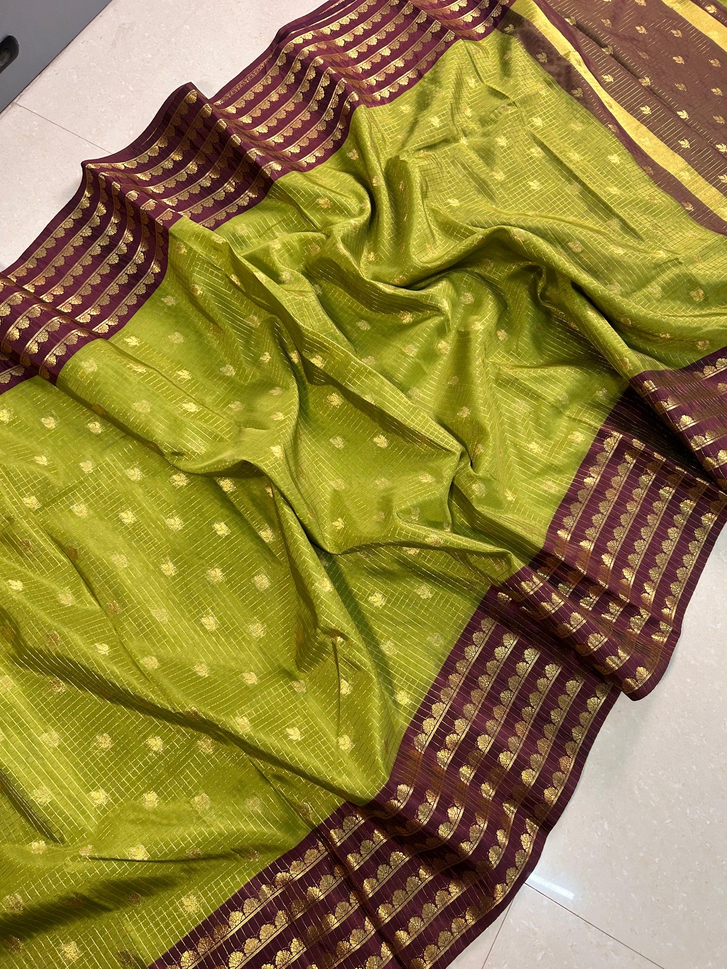 Semi Banarasi katan silk saree with fine weavings