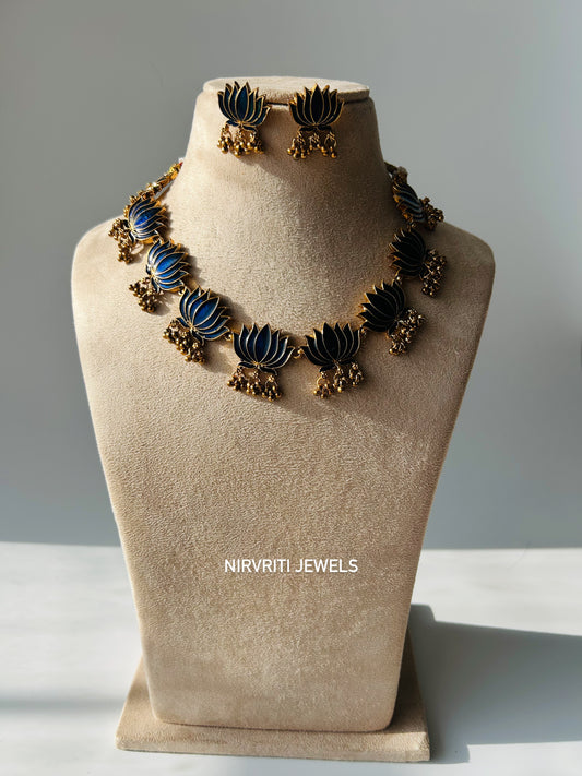 Premium lotus beaded necklace- blue